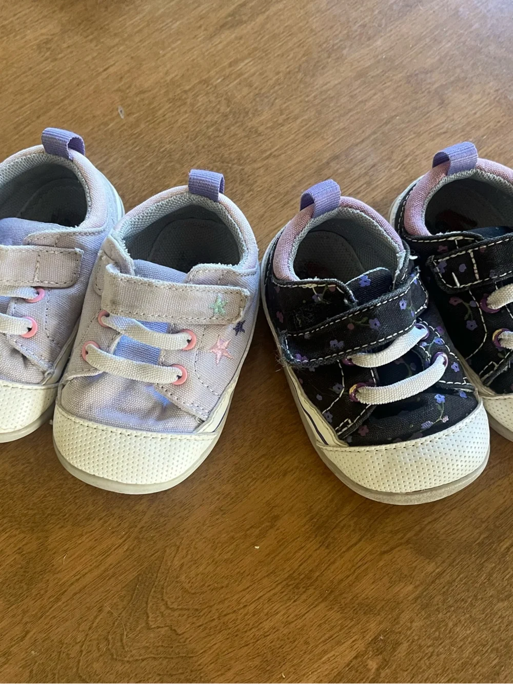 See Kai Run Stevie bundle- Lavender & Star Canvas Sneakers